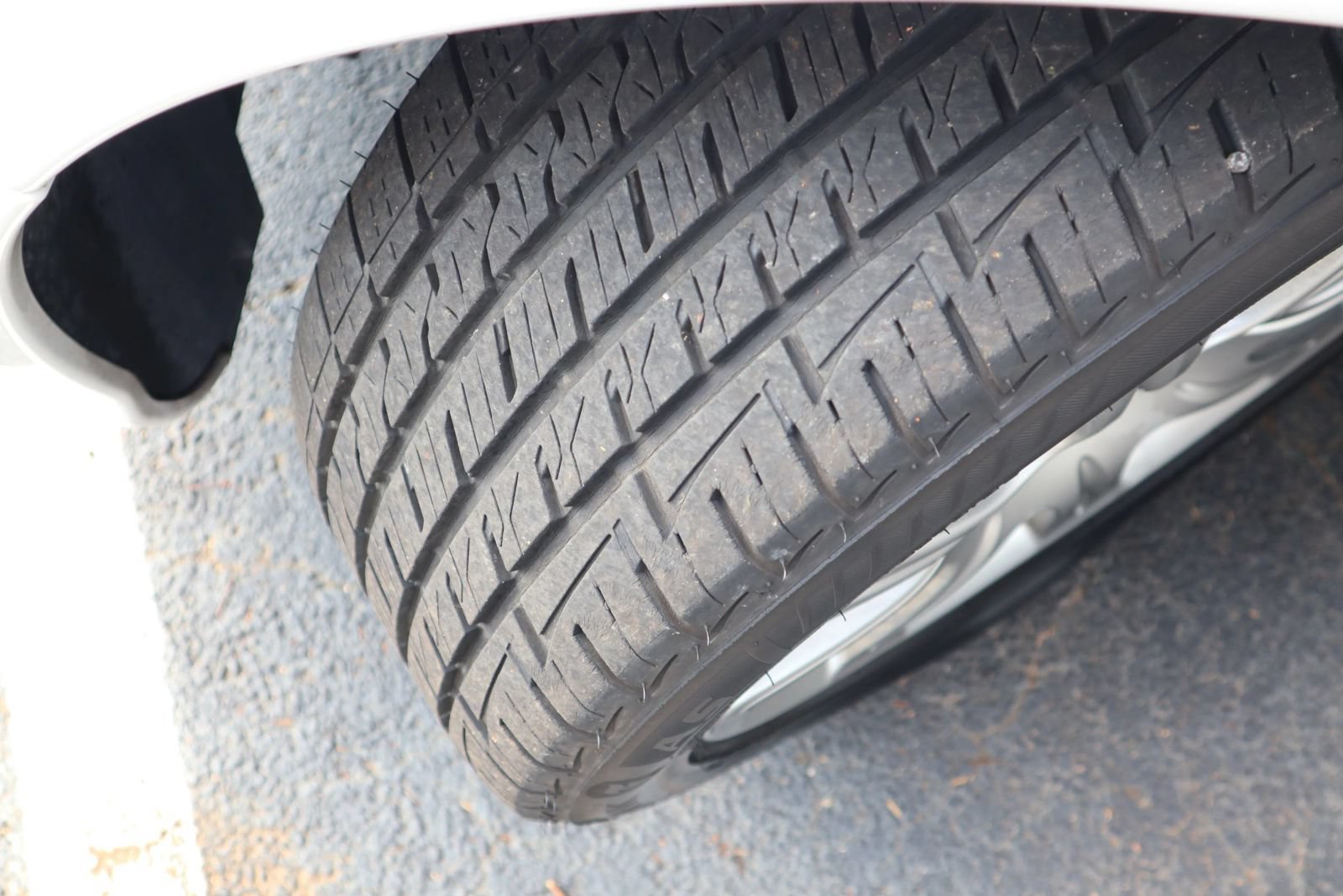Used 2004 Jaguar XJ8 RWD image 32
