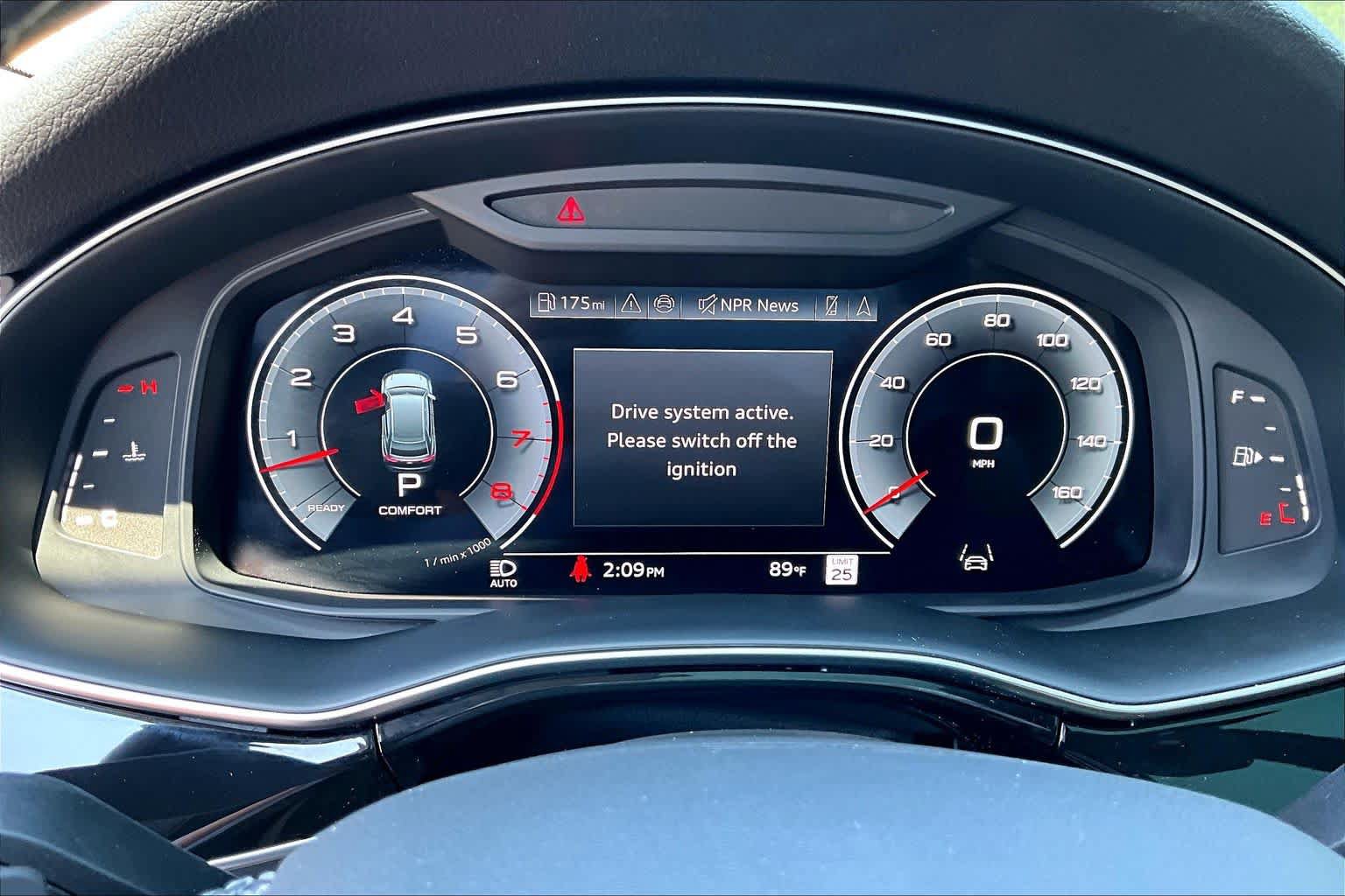 Used 2025 Audi Q8 Premium Plus AWD/4WD image 26