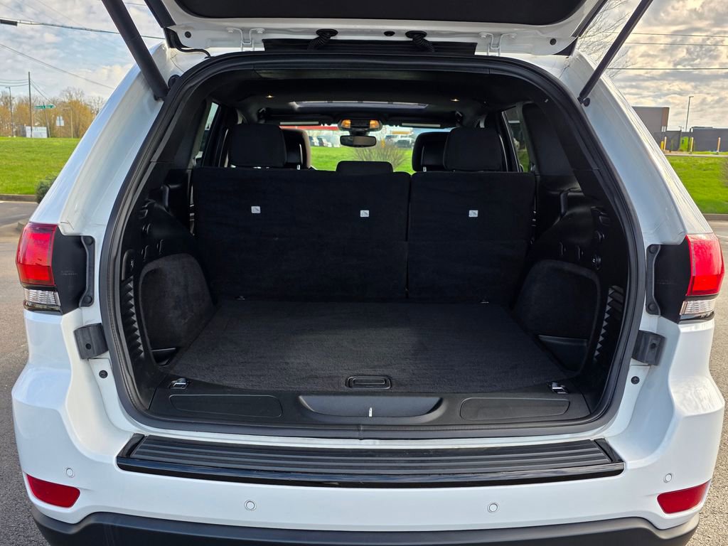 Used 2018 Jeep Grand Cherokee Laredo image 35