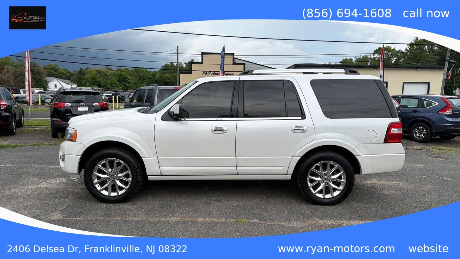 Used 2017 Ford Expedition Limited w/ Equipment Group 301A AWD/4WD image 8