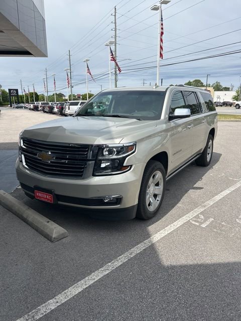 Used 2017 Chevrolet Suburban Premier AWD/4WD image 1