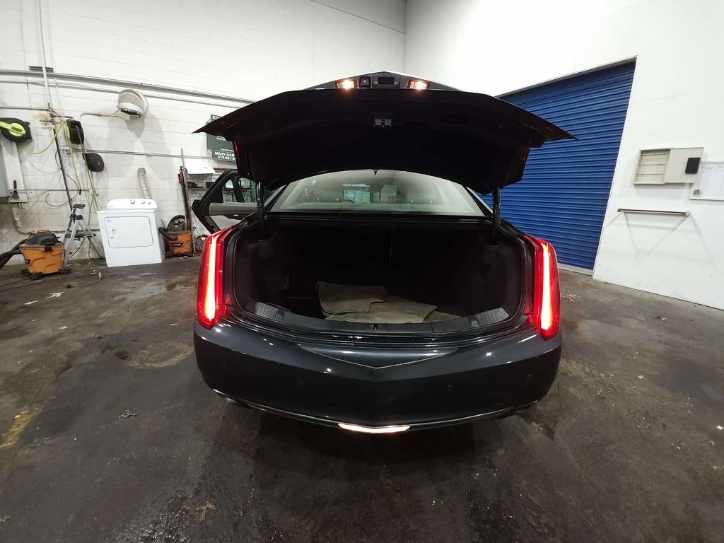 Used 2013 Cadillac XTS Platinum image 18