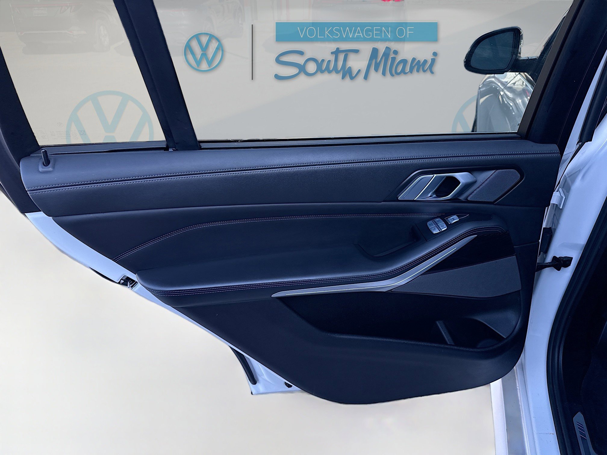 Used 2023 BMW X7 xDrive40i w/ M Sport Package image 26