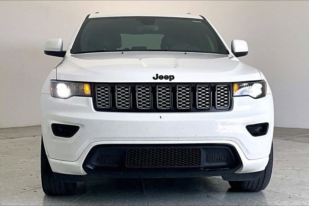 Used 2019 Jeep Grand Cherokee Altitude image 6