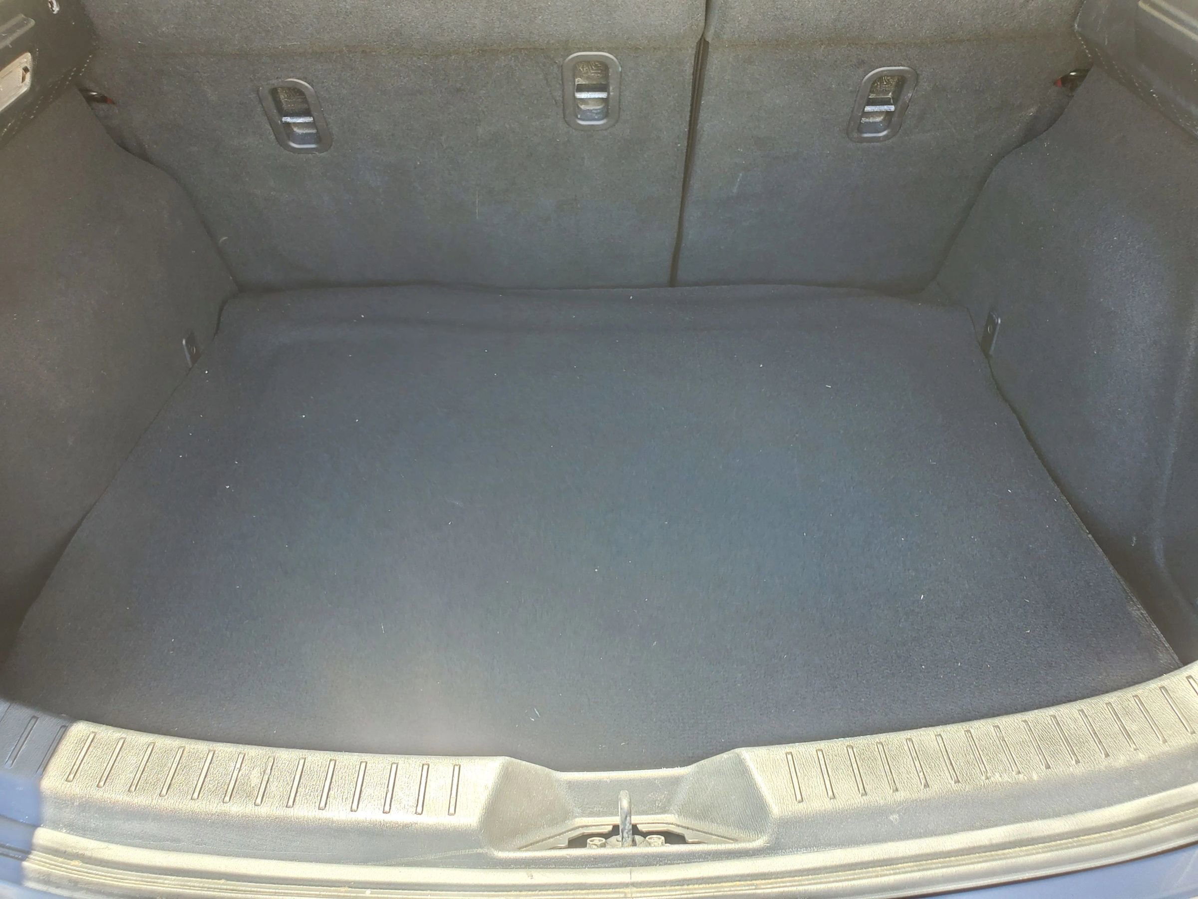 Used 2014 MAZDA MAZDA3 i Sport image 46