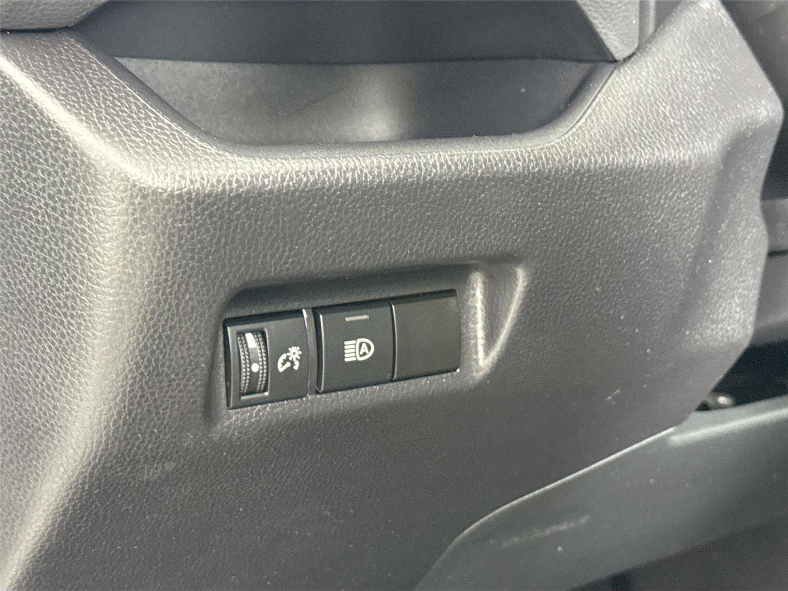Certified 2025 Toyota RAV4 XLE AWD/4WD image 15