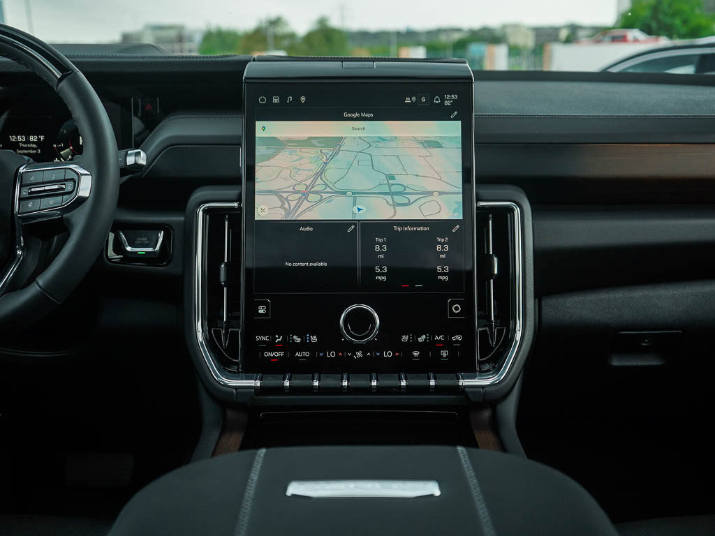 New 2026 GMC Yukon XL Denali w/ Denali Reserve Package AWD/4WD image 18
