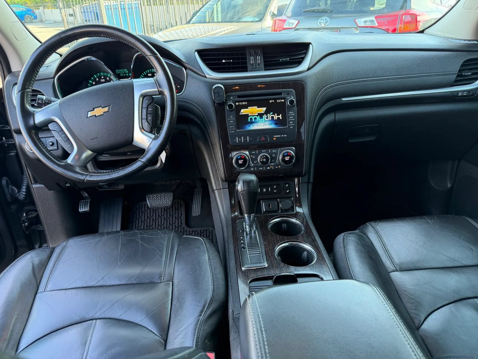 Used 2015 Chevrolet Traverse LT FWD image 38