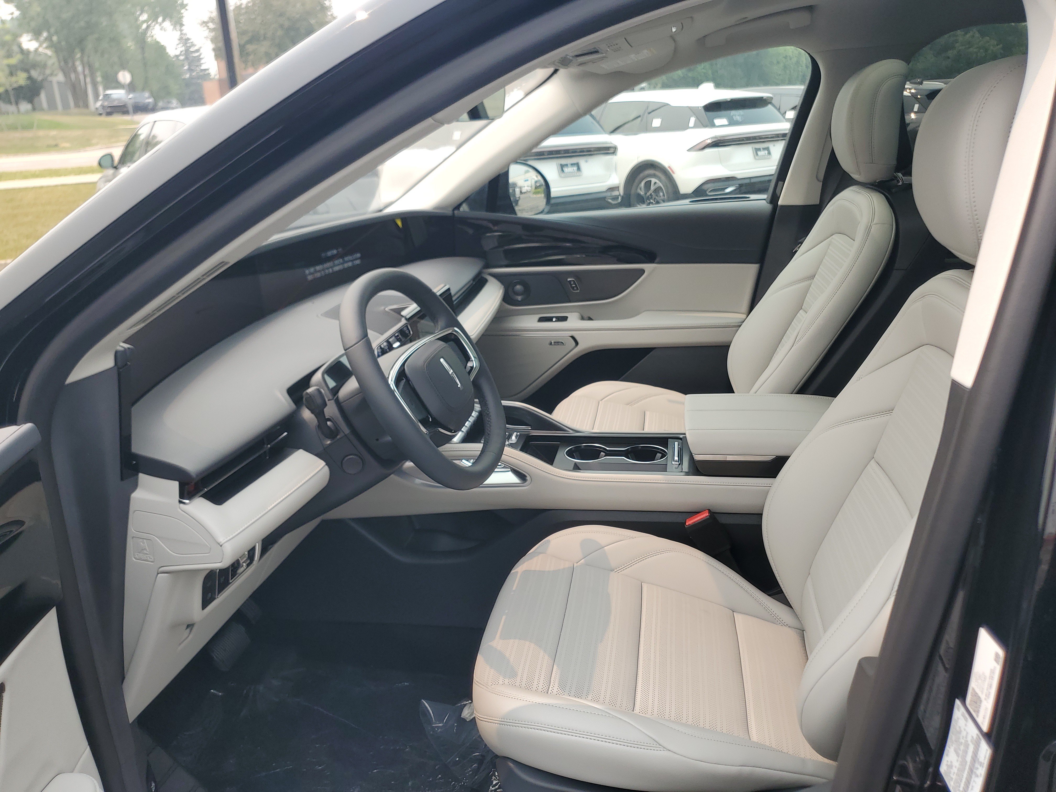 New 2026 Lincoln Nautilus Reserve AWD/4WD image 11