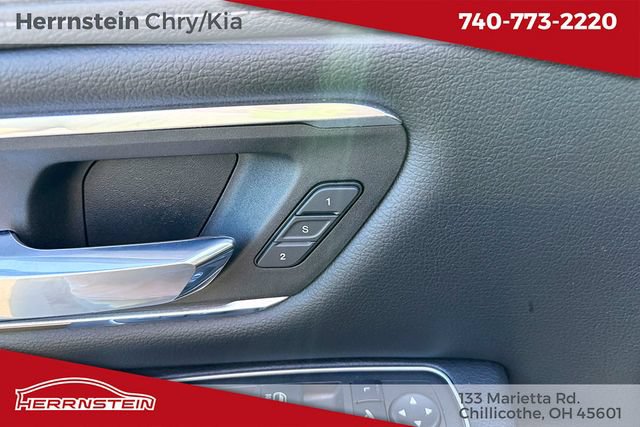 Used 2023 RAM 1500 Laramie AWD/4WD image 13