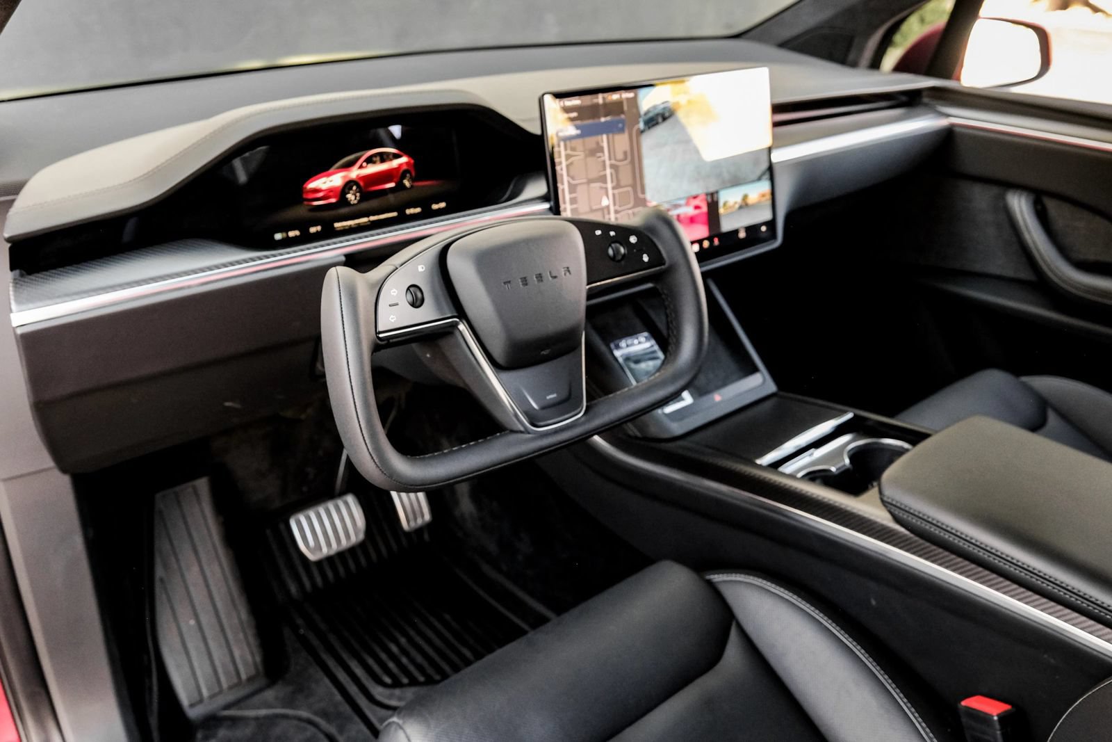 Used 2024 Tesla Model X Plaid AWD/4WD image 2