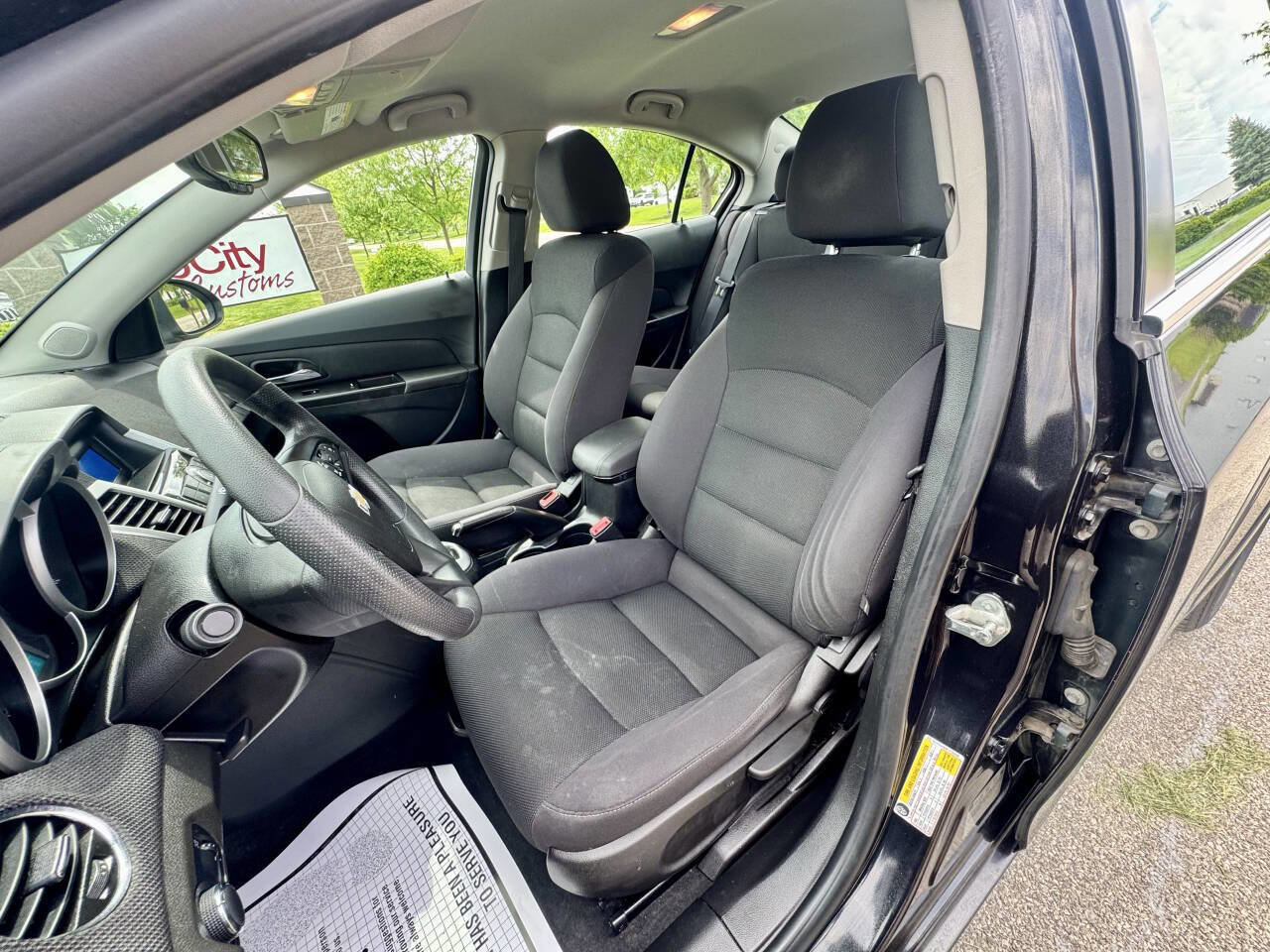 Used 2015 Chevrolet Cruze LT image 13