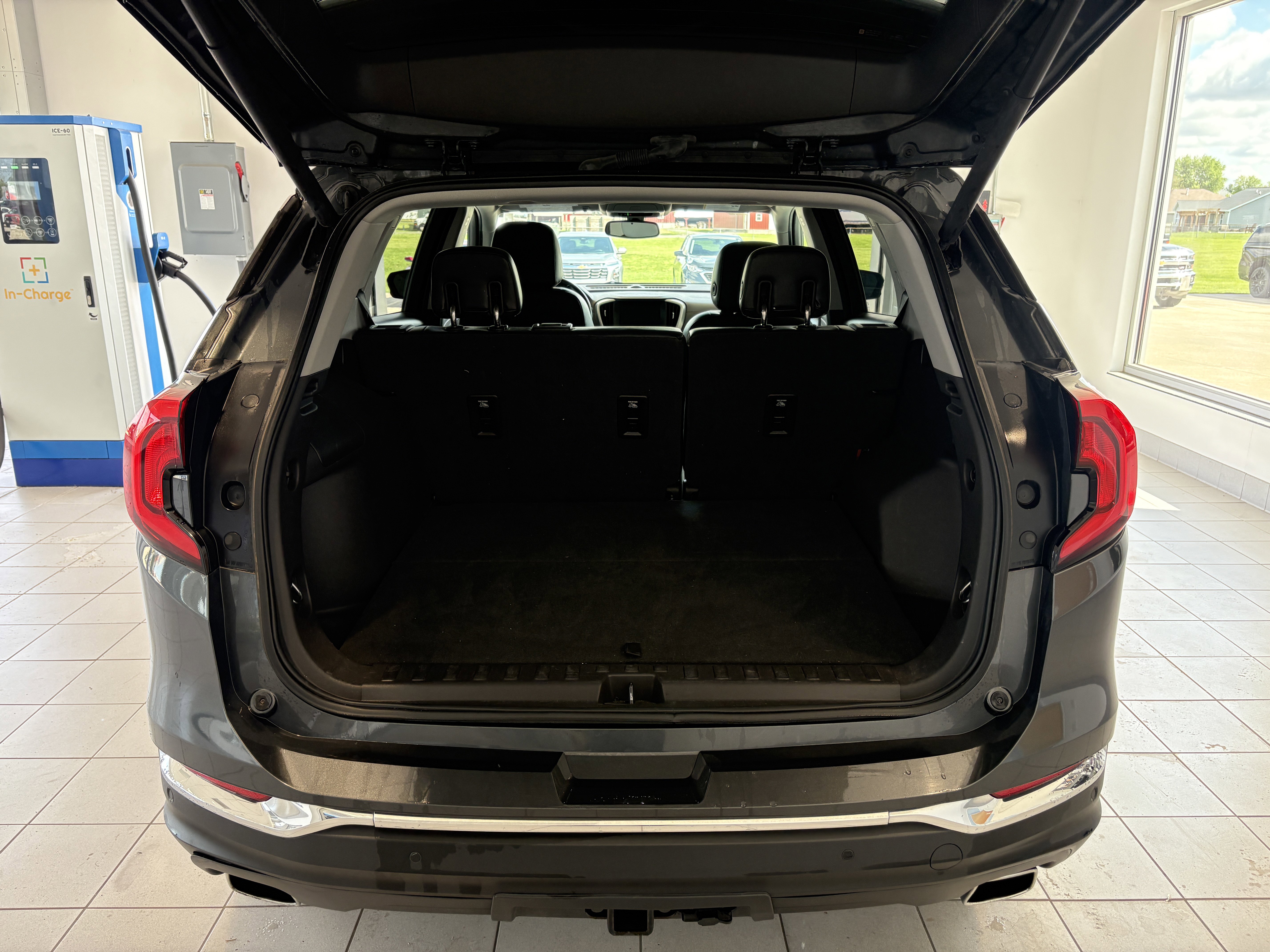 Used 2018 GMC Terrain SLT w/ Preferred Package FWD image 5
