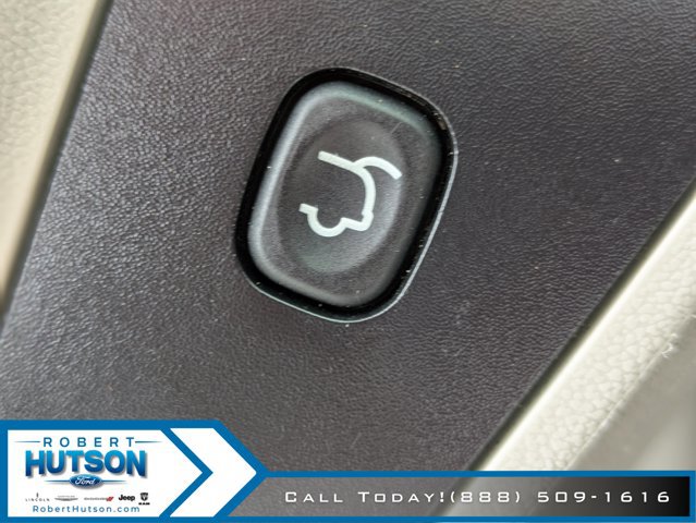 Used 2017 Dodge Grand Caravan SXT image 12