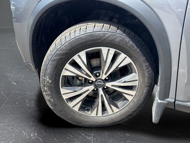 Used 2023 Nissan Rogue SV image 29