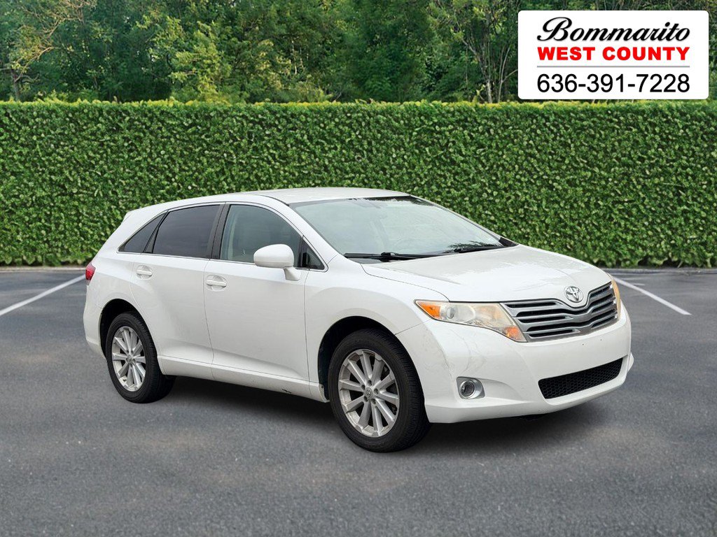 Used 2012 Toyota Venza LE FWD image 1