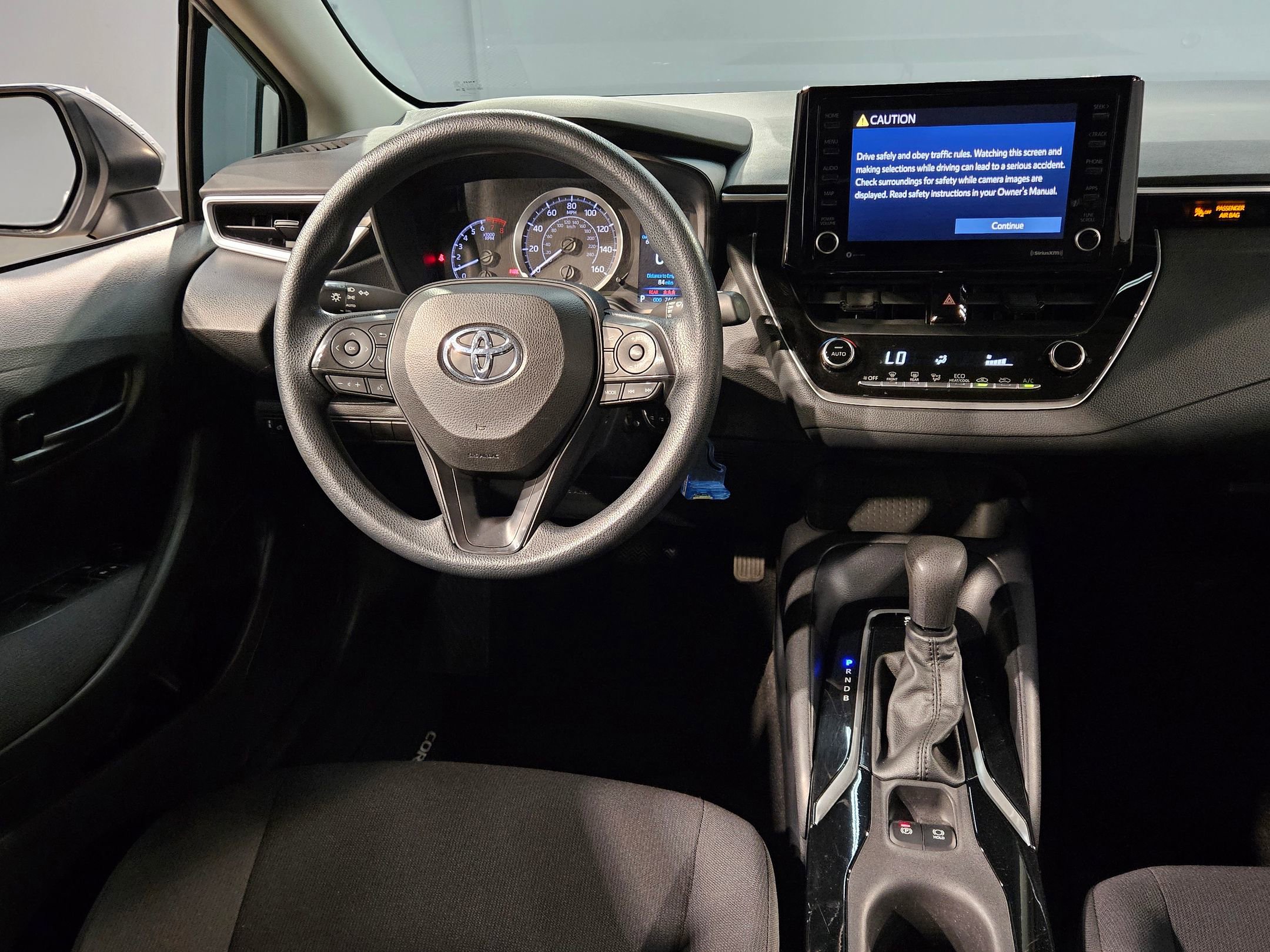 Used 2022 Toyota Corolla LE image 9