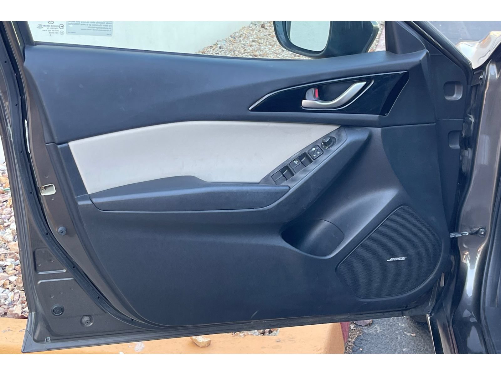 Used 2016 MAZDA MAZDA3 i Touring w/ Popular Equipment Package FWD image 12
