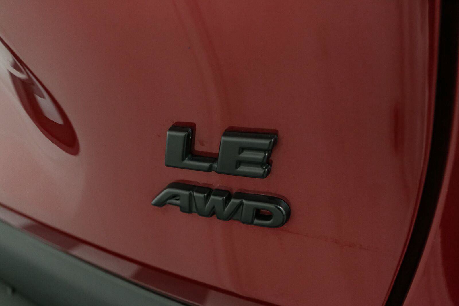 Certified 2022 Toyota RAV4 LE AWD/4WD image 12