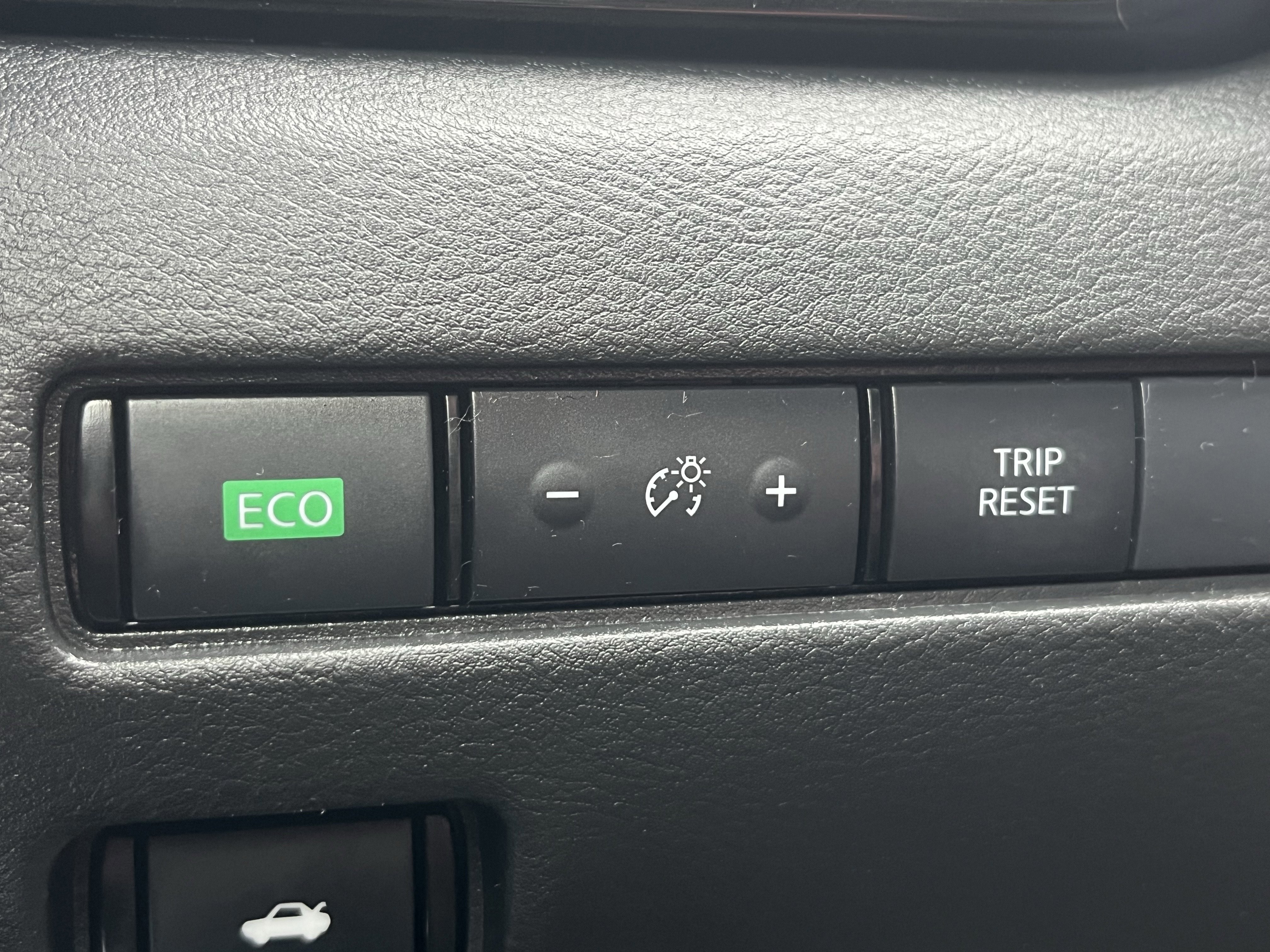 Used 2024 Nissan Sentra SR w/ SR Premium Package image 27