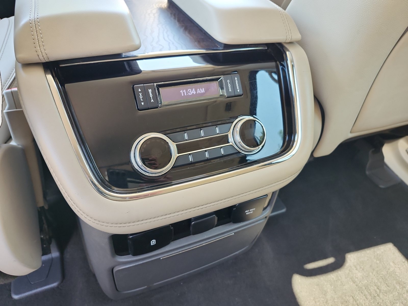 Used 2019 Lincoln Navigator Reserve AWD/4WD image 13