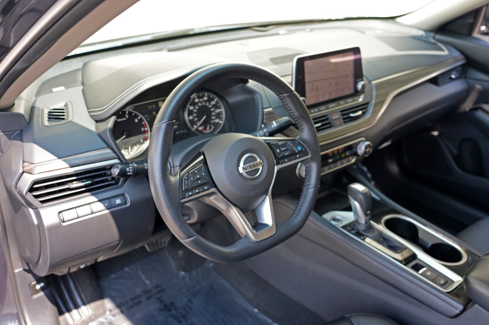Used 2020 Nissan Altima 2.5 SL FWD image 13