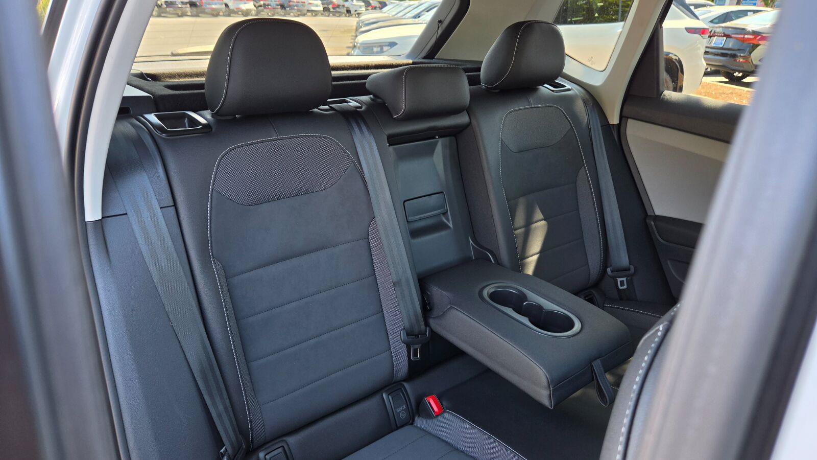 Certified 2023 Volkswagen Taos SE w/ Panoramic Sunroof Package FWD image 55