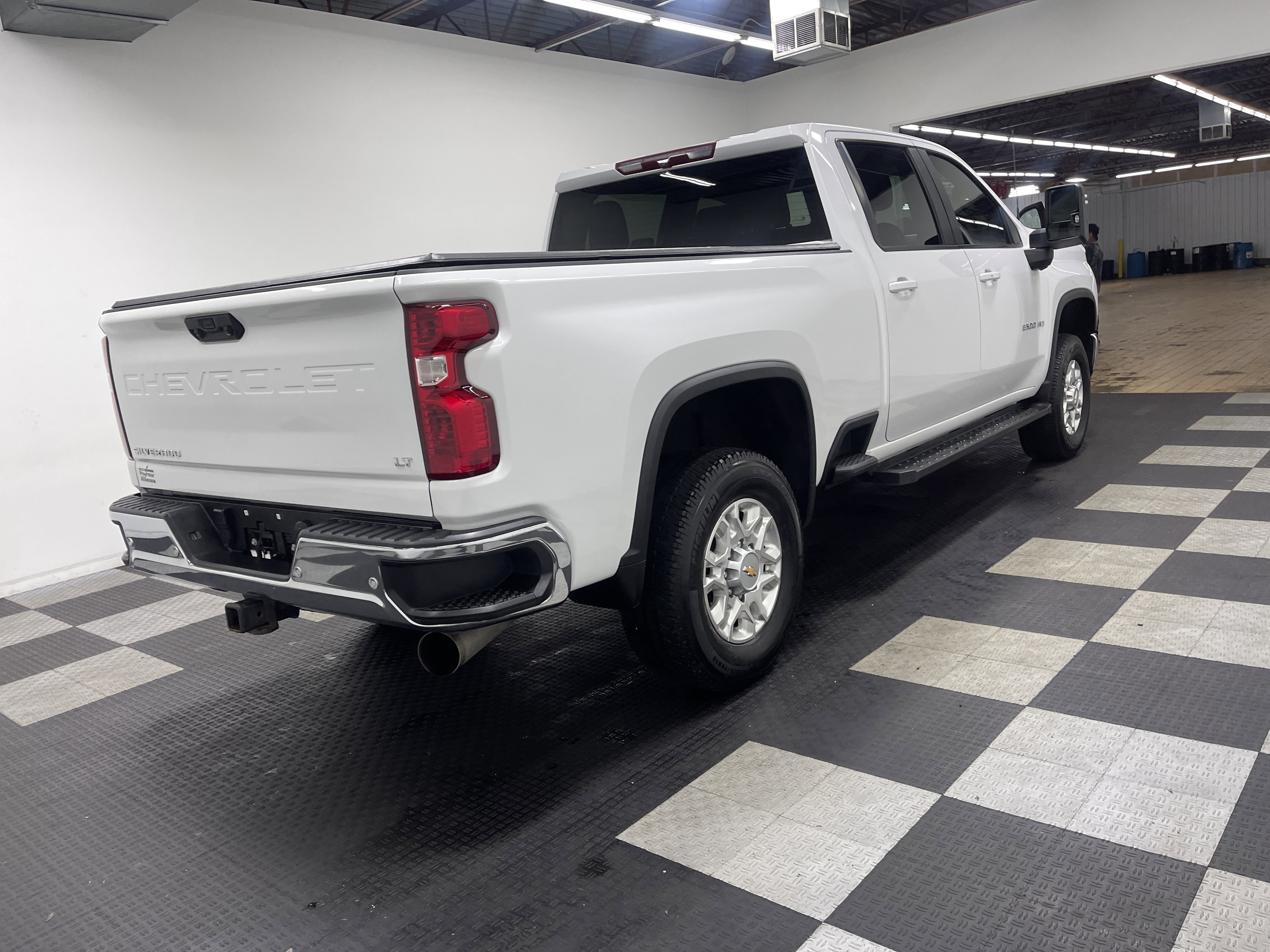 Used 2024 Chevrolet Silverado 2500 LT image 5