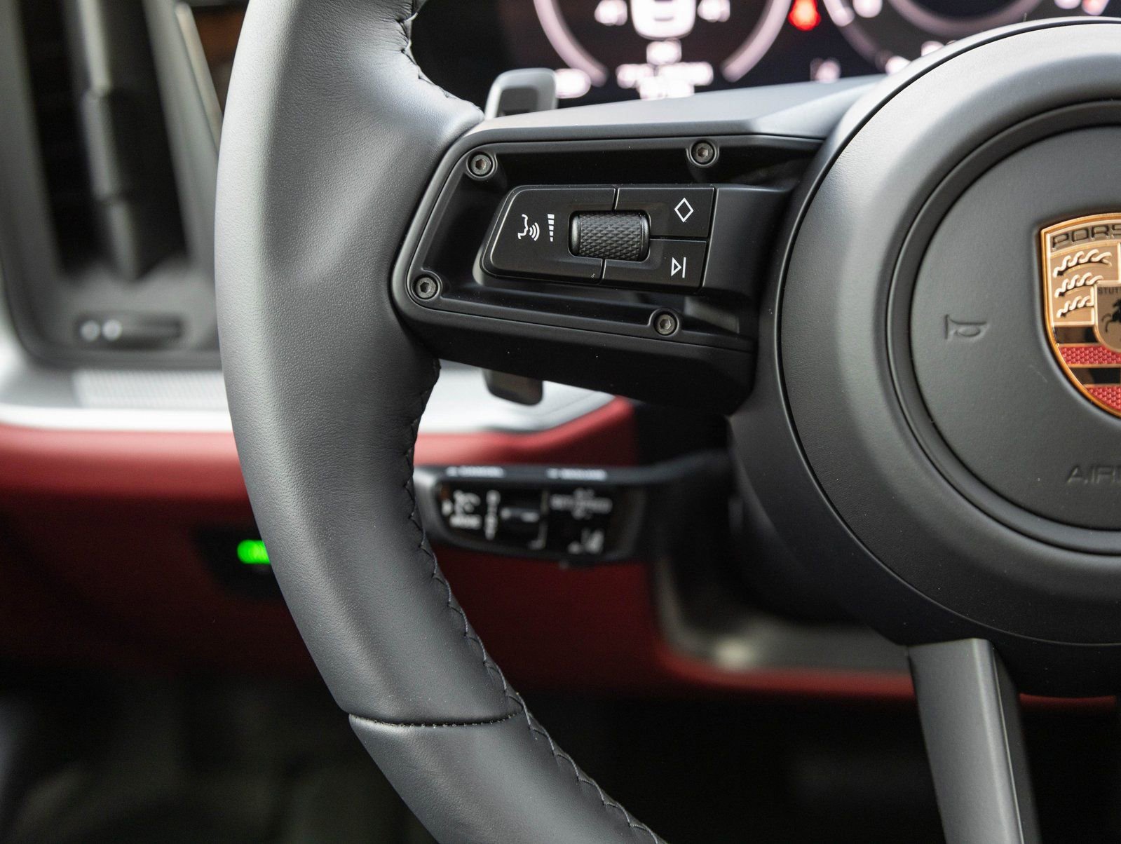 Certified 2026 Porsche Cayenne Coupe AWD/4WD image 15