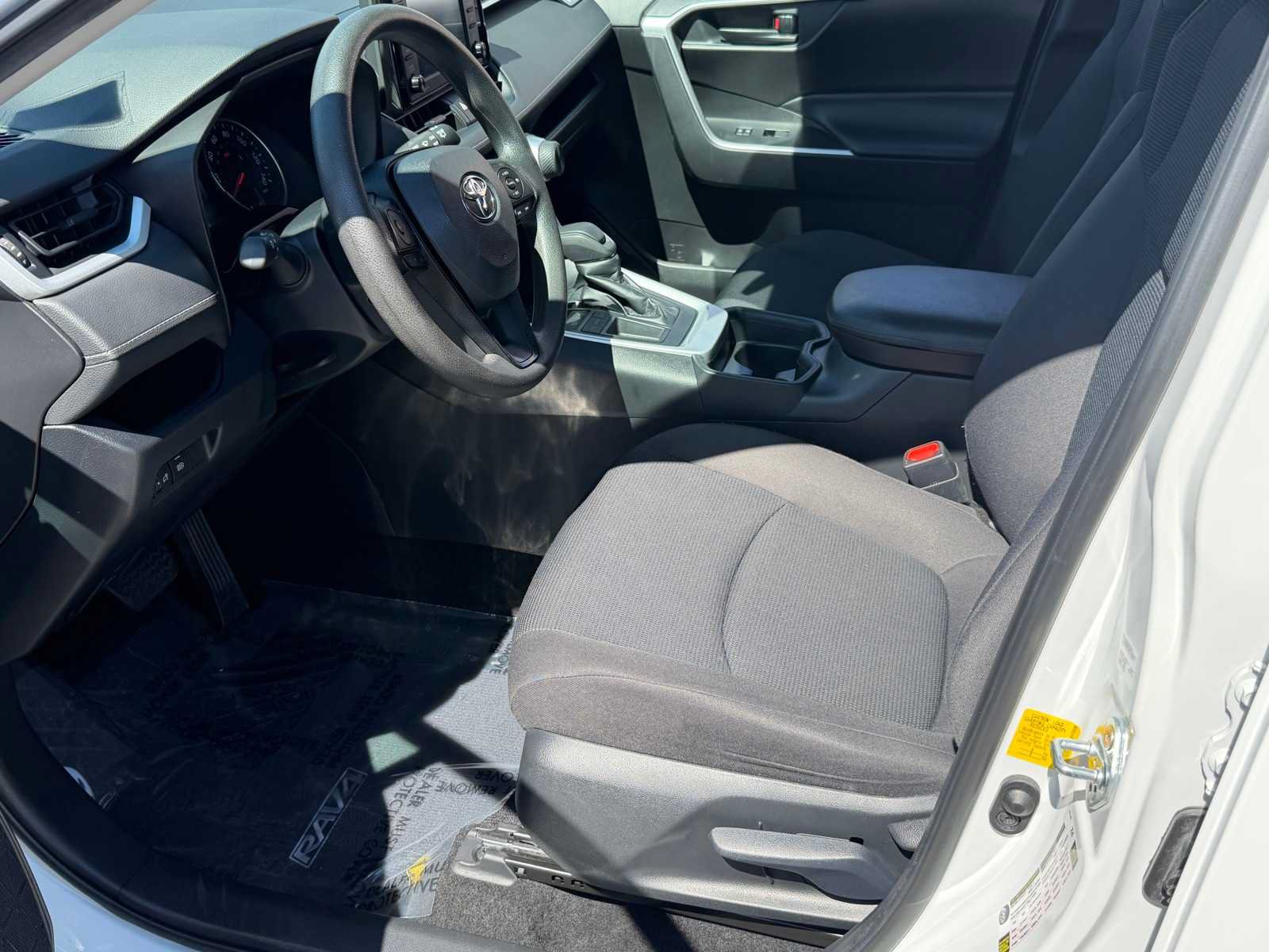 Used 2020 Toyota RAV4 LE w/ Carpet Mat Package FWD image 14