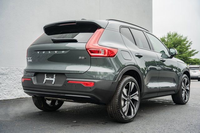 Used 2026 Volvo XC40 B5 Ultra w/ Protection Package Premier image 4