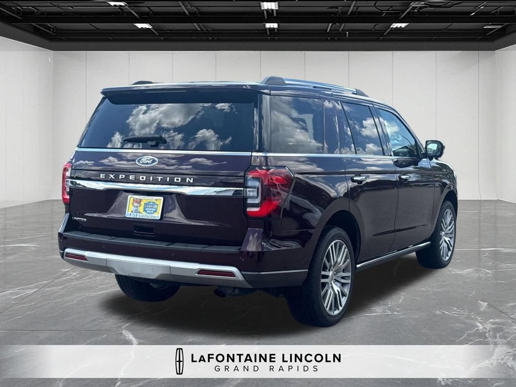 Used 2024 Ford Expedition Limited AWD/4WD image 5