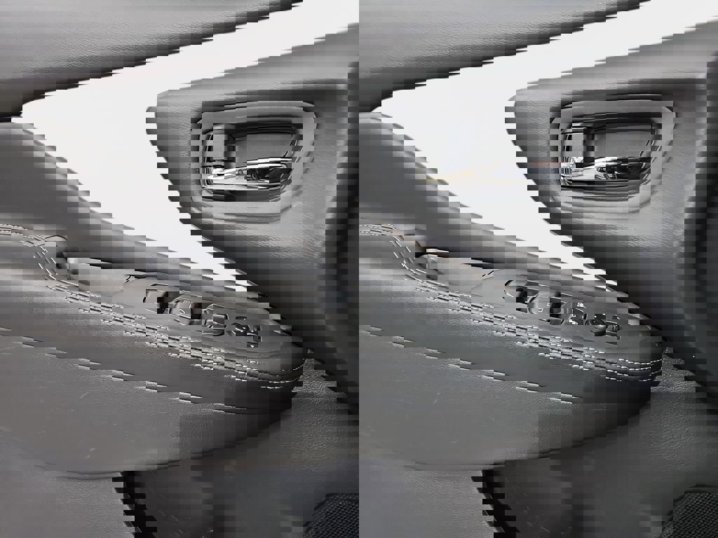 Used 2016 Nissan Murano S image 29