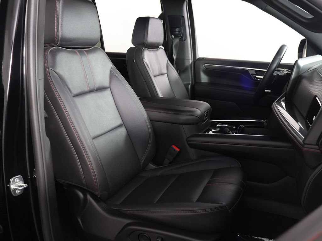 Used 2025 Chevrolet Tahoe RST w/ Comfort Package AWD/4WD image 35