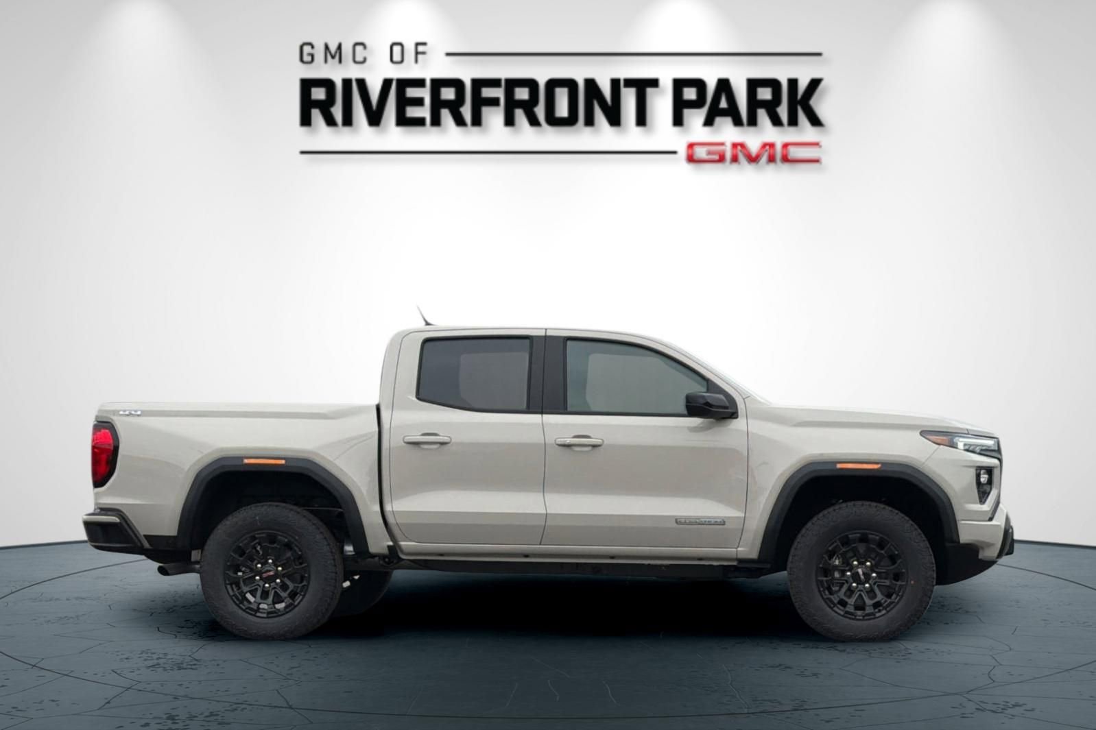 New 2026 GMC Canyon Elevation AWD/4WD image 2