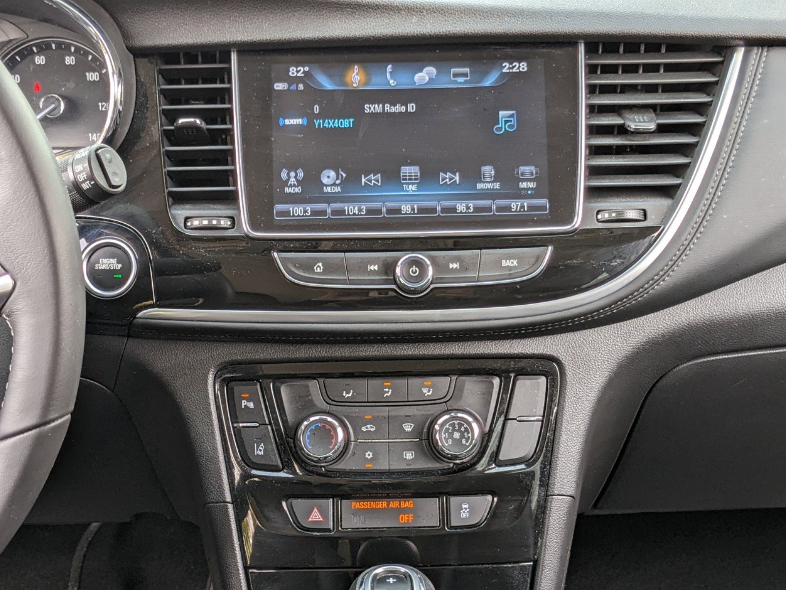 Used 2021 Buick Encore Preferred w/ Safety Package II image 17