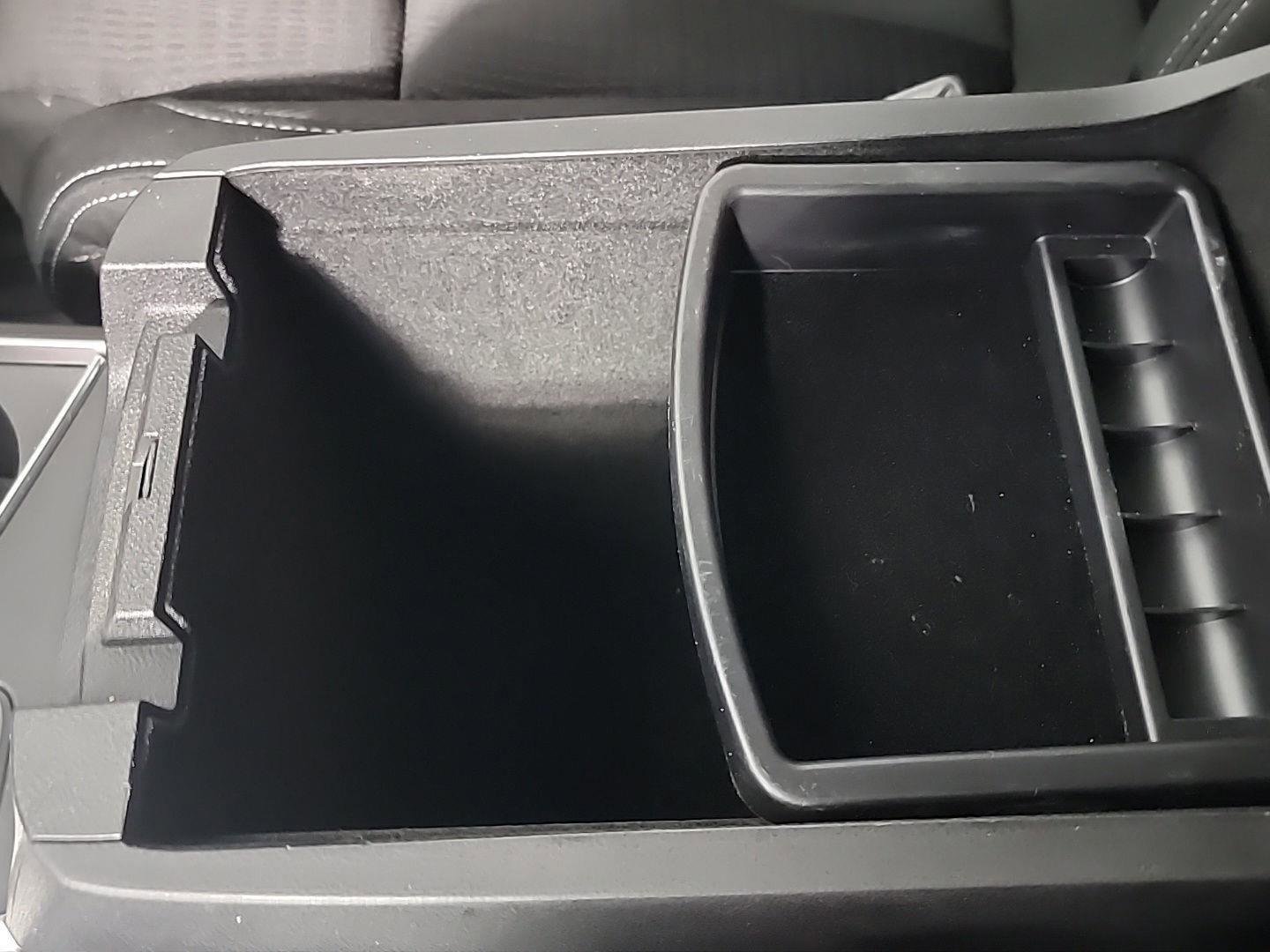 Used 2020 Subaru Ascent Premium w/ Convenience Package image 33