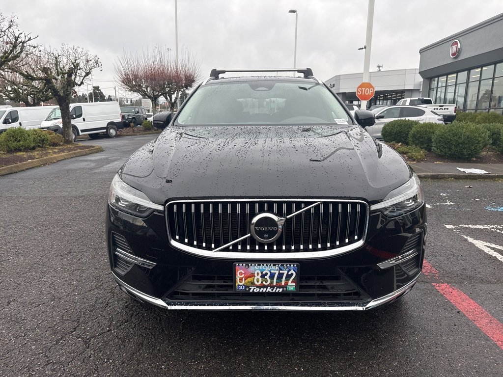 Used 2023 Volvo XC60 B5 Plus w/ Climate Package image 2