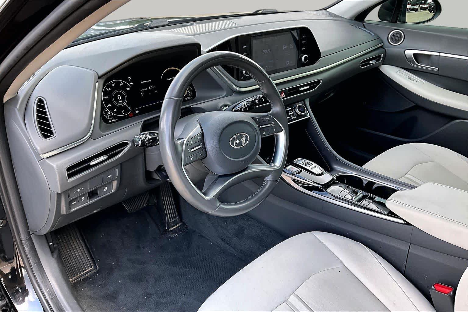 Used 2022 Hyundai Sonata SEL w/ Convenience Package FWD image 18