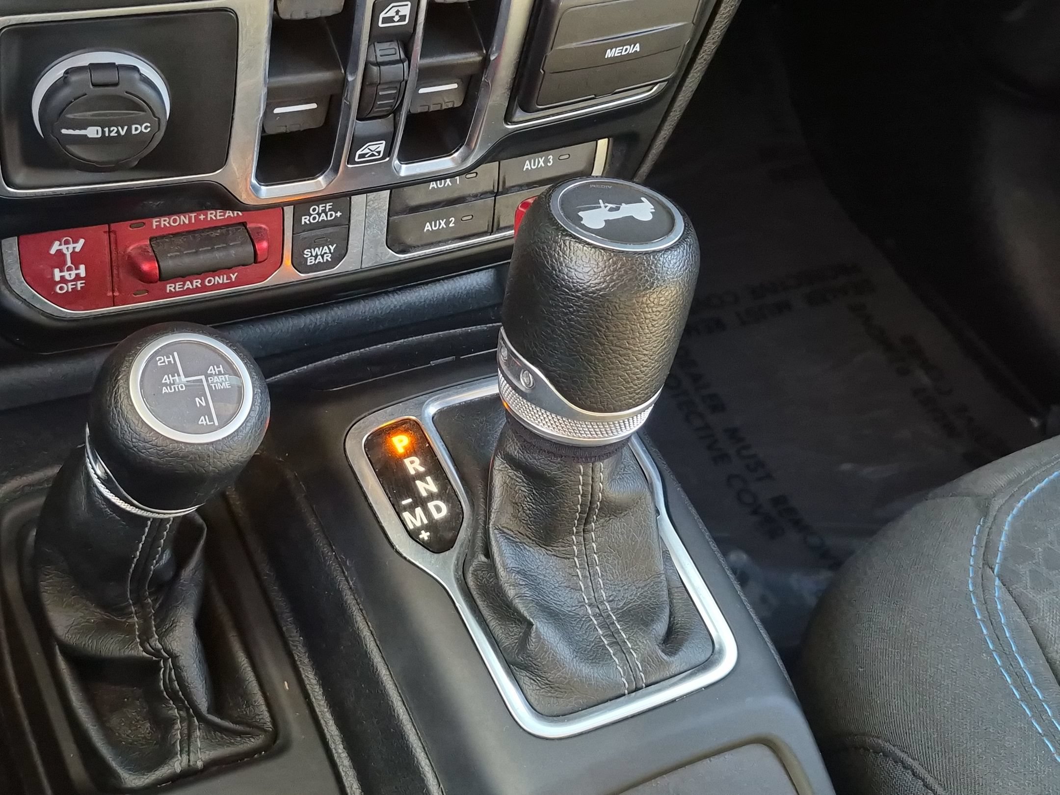 Used 2024 Jeep Wrangler Unlimited Rubicon 4xe AWD/4WD image 19