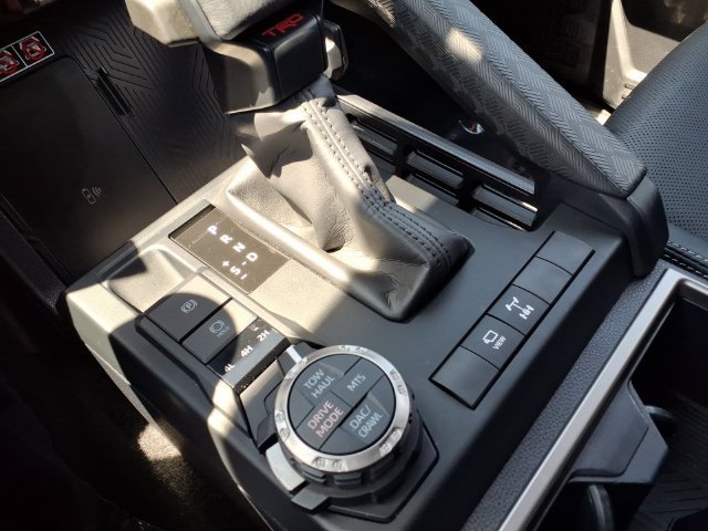 Used 2025 Toyota 4Runner TRD Off-Road Premium AWD/4WD image 22
