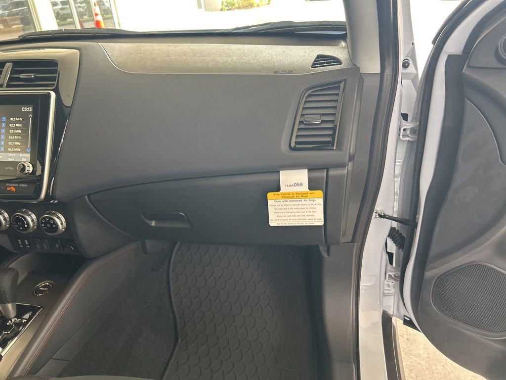 New 2025 Mitsubishi Outlander Sport SE image 19