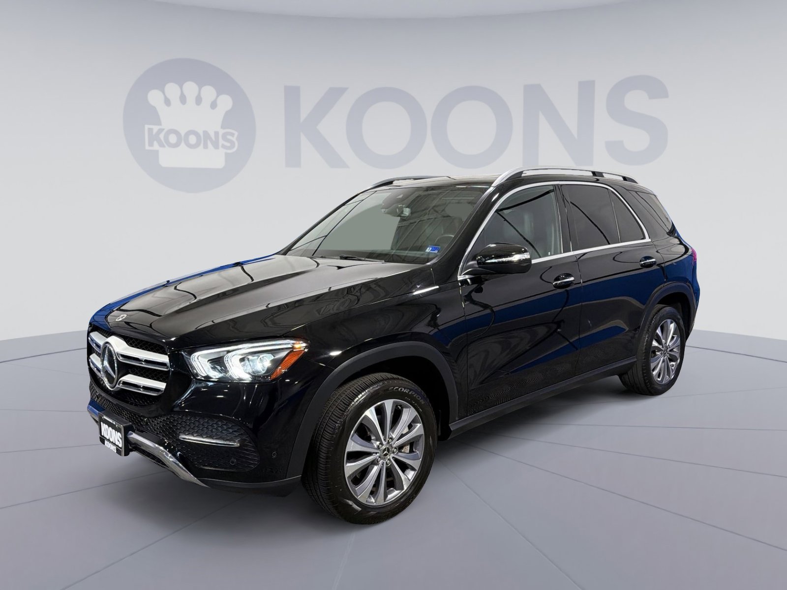Used 2021 Mercedes-Benz GLE 350 4MATIC w/ Premium Package image 1