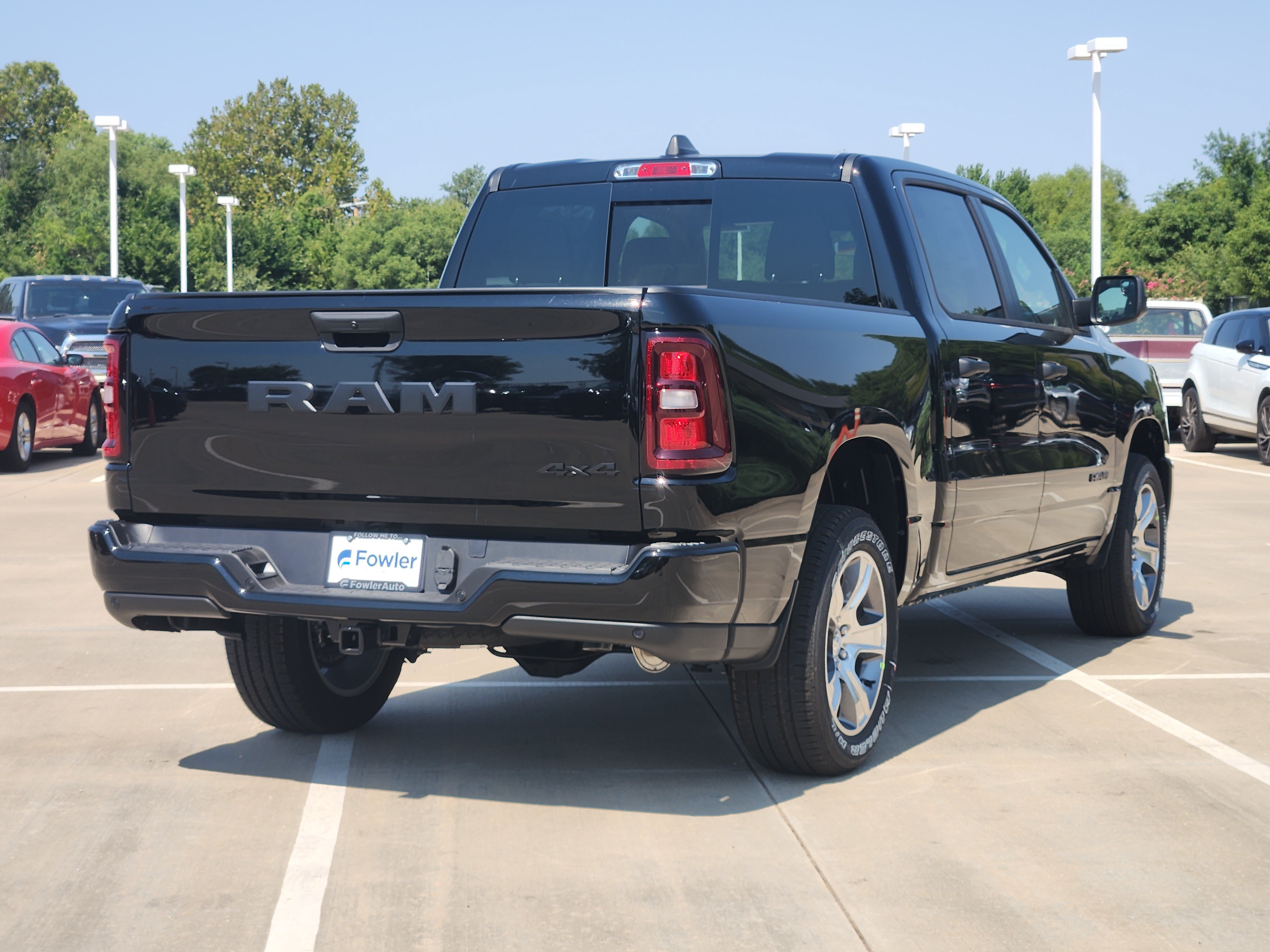 New 2026 RAM 1500 Express AWD/4WD image 4
