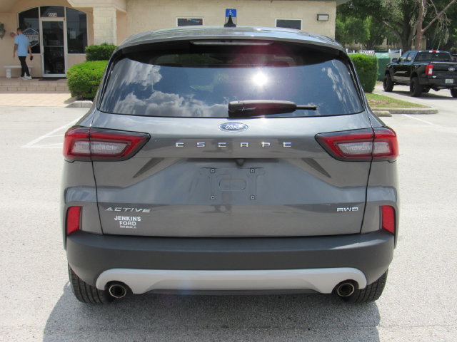 Used 2024 Ford Escape Active AWD/4WD image 5