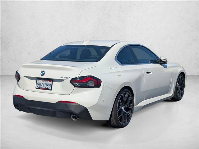 Used 2022 BMW 230i Coupe w/ Convenience Package RWD image 5