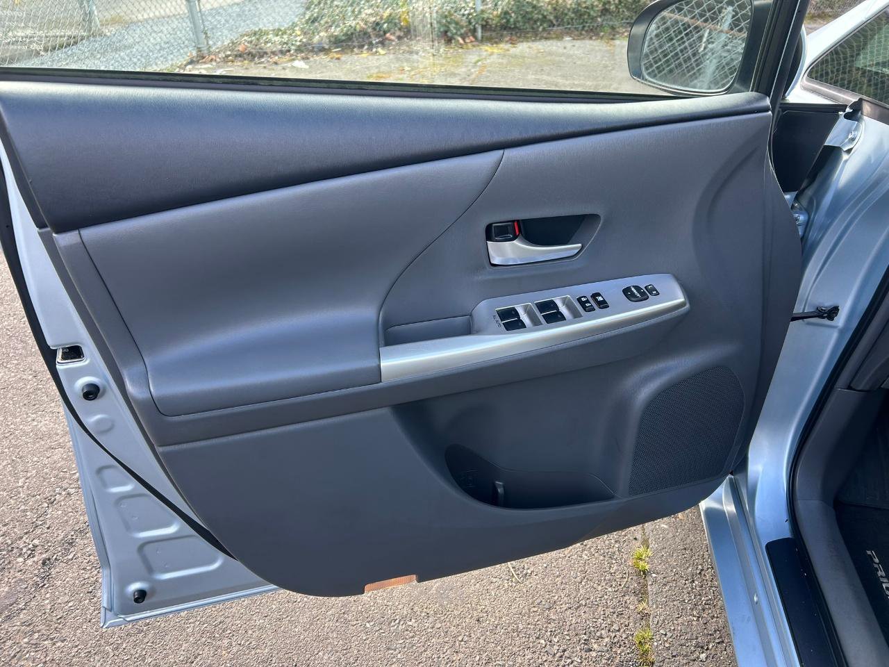 Used 2012 Toyota Prius V Five image 10