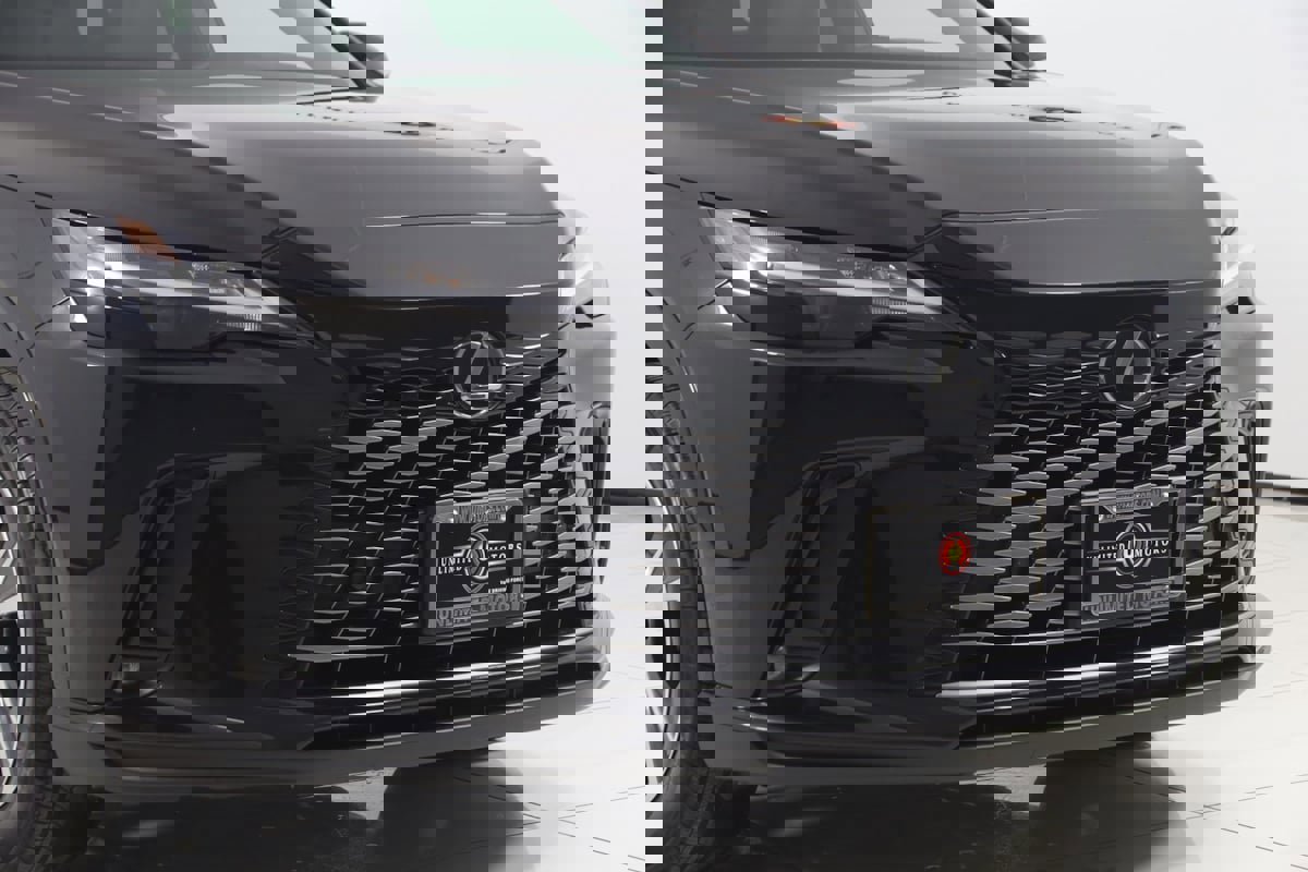 Used 2023 Lexus RX 350 Premium image 40