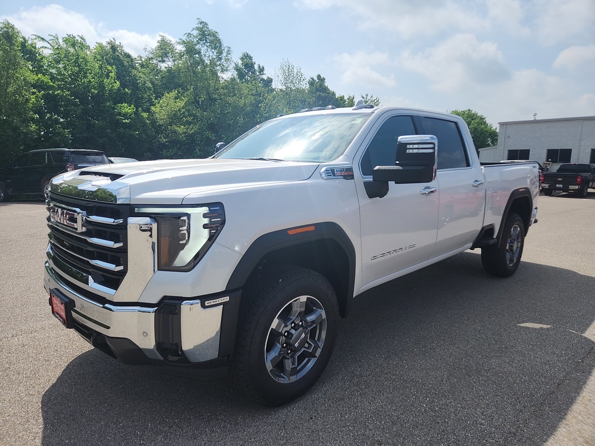 New 2025 GMC Sierra 2500 SLT w/ SLT Convenience Package image 4