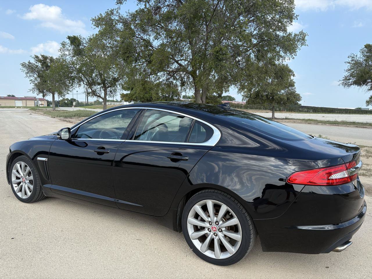 Used 2014 Jaguar XF 3.0 AWD/4WD image 7